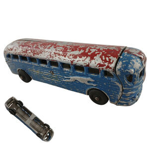 Vintage 1940s Realistic Toy Co. Cast Aluminum Greyhound Lines Bus 9″ – Original